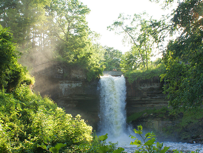 cascade eau naturelle